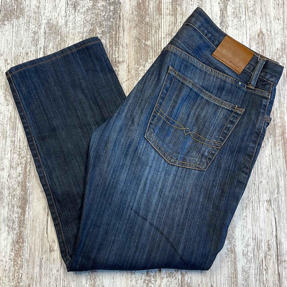 33 X 30 // Lucky Brand 221 Original Straight Jeans